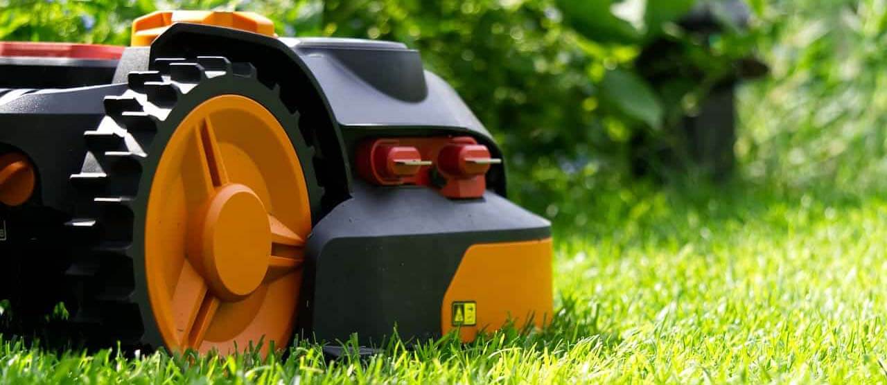 meilleur robot tondeuse pelouse gazon pas cher comparatif guide d'achat quel tondeuse robot choisir